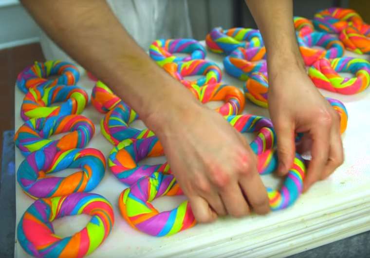 brooklin-rainbow-bagels-04