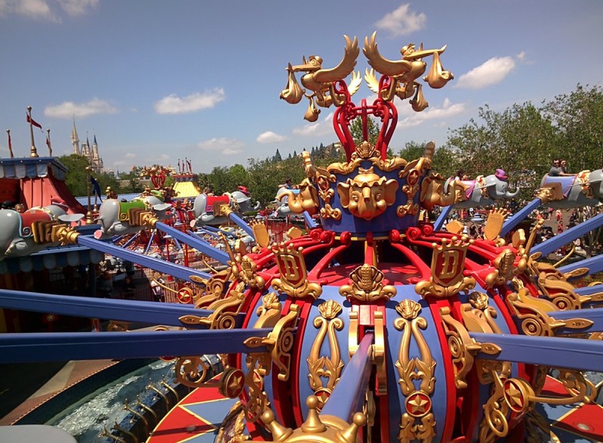 dumbo the flying elephant ride, disney, florida