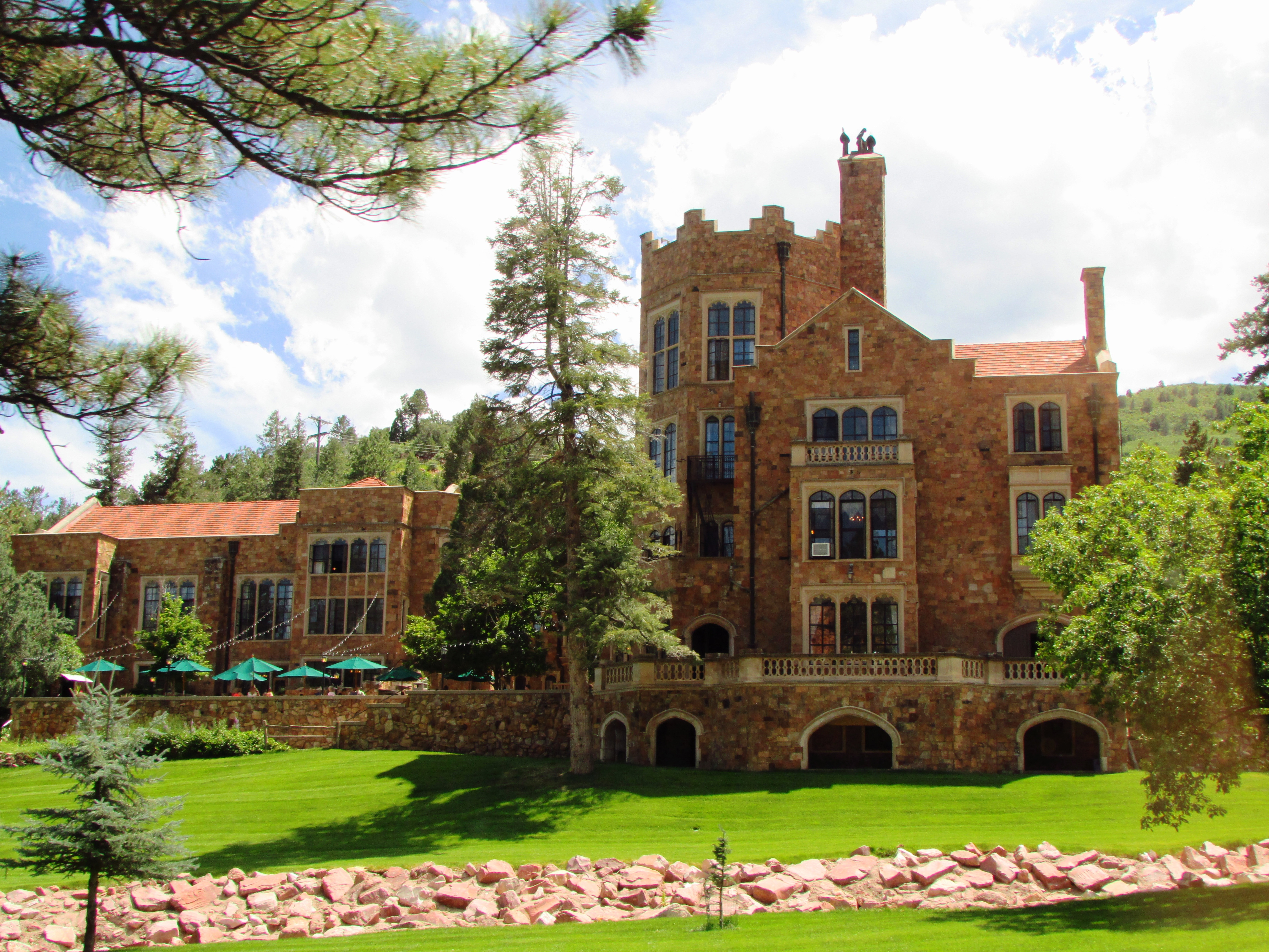 glen eyrie castle in colorado springs