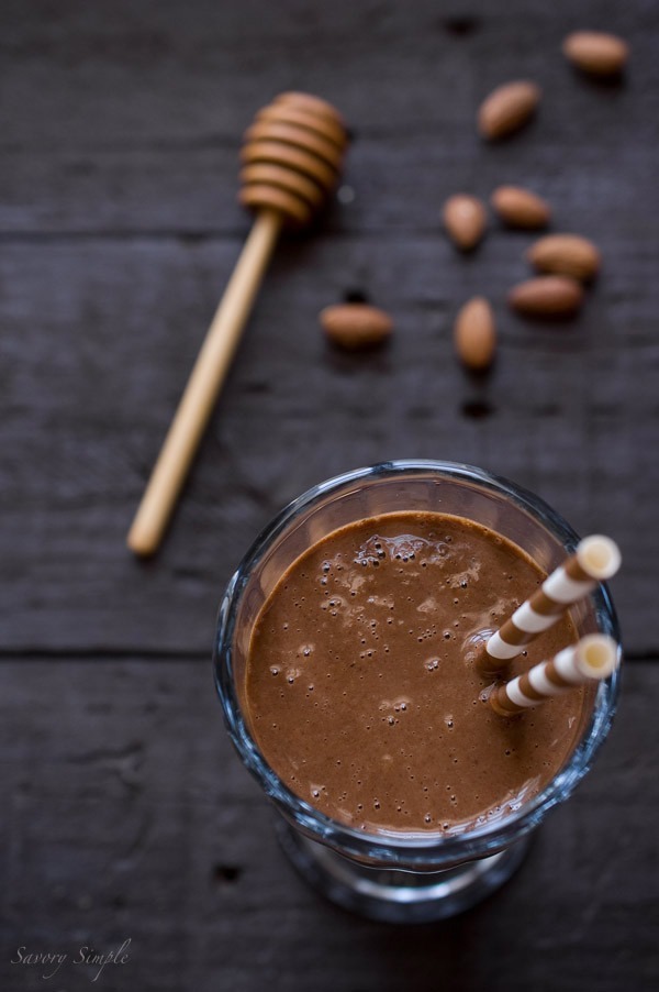 raw chocolate smoothie