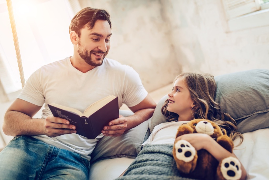 reading books to your kids is a good bonding experience