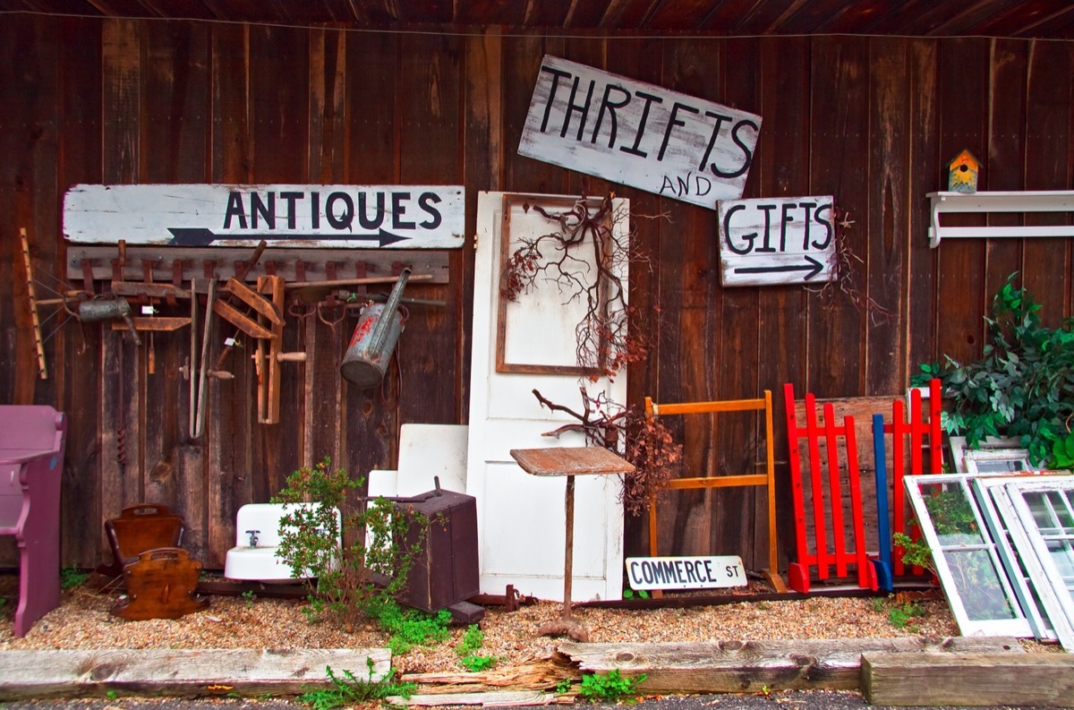 exterior of small town thrift store