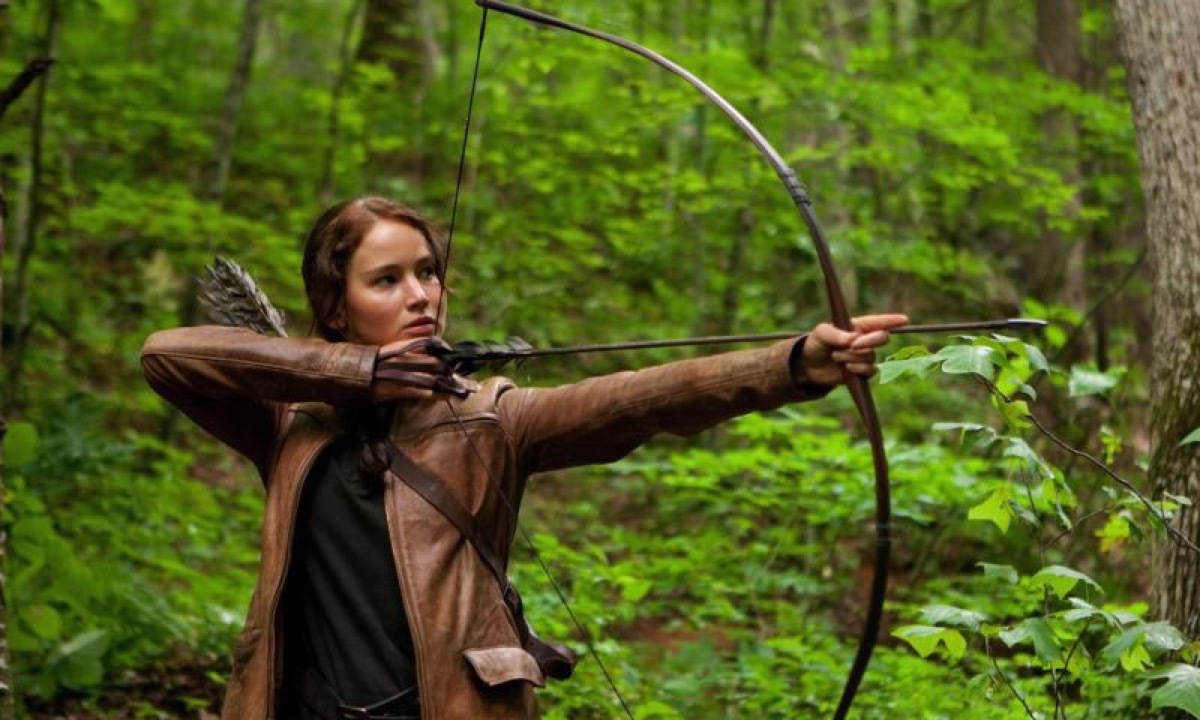 jennifer lawrence as katniss everdeen in the hunger games