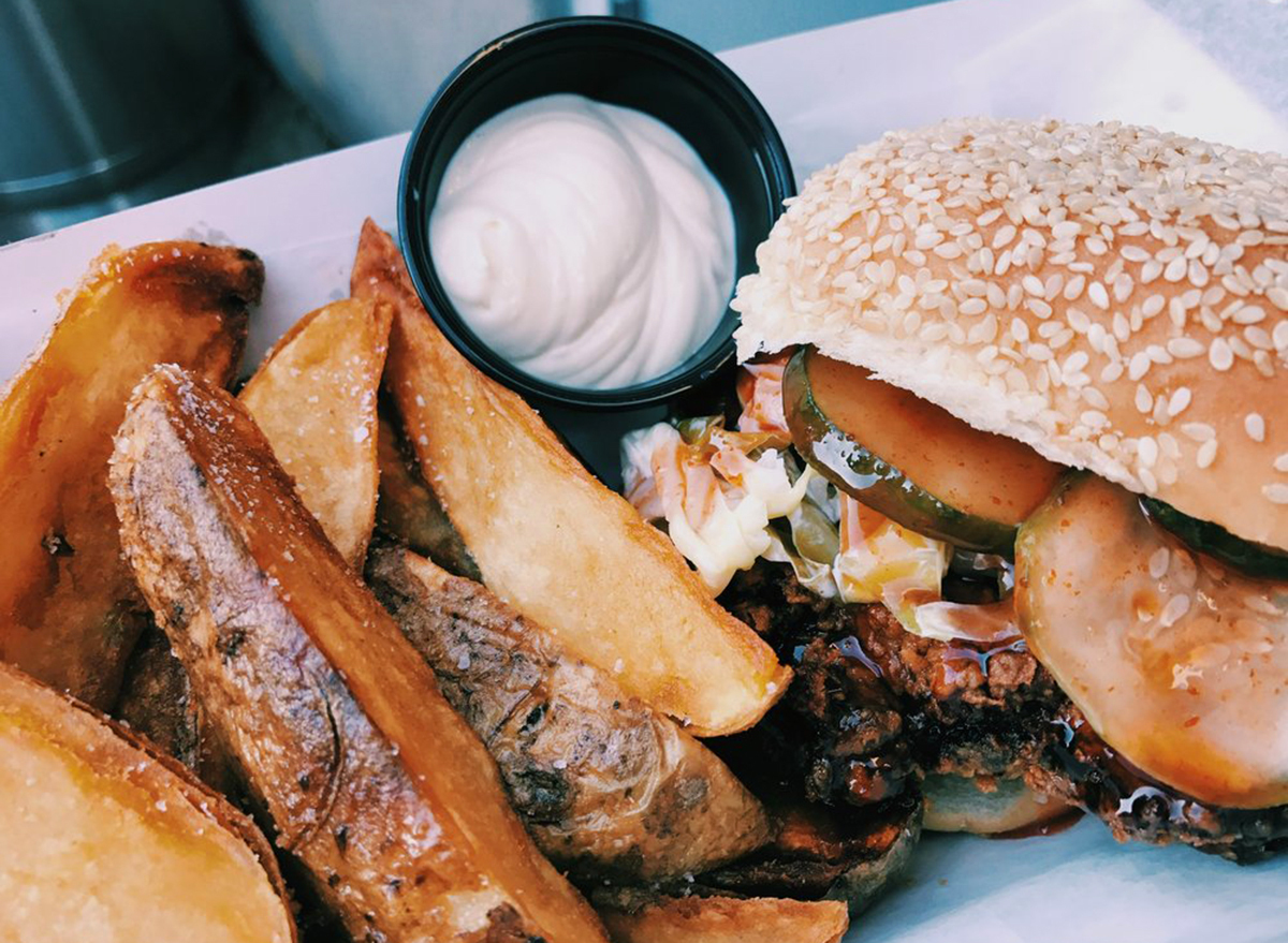 connecticut chicken sandwich