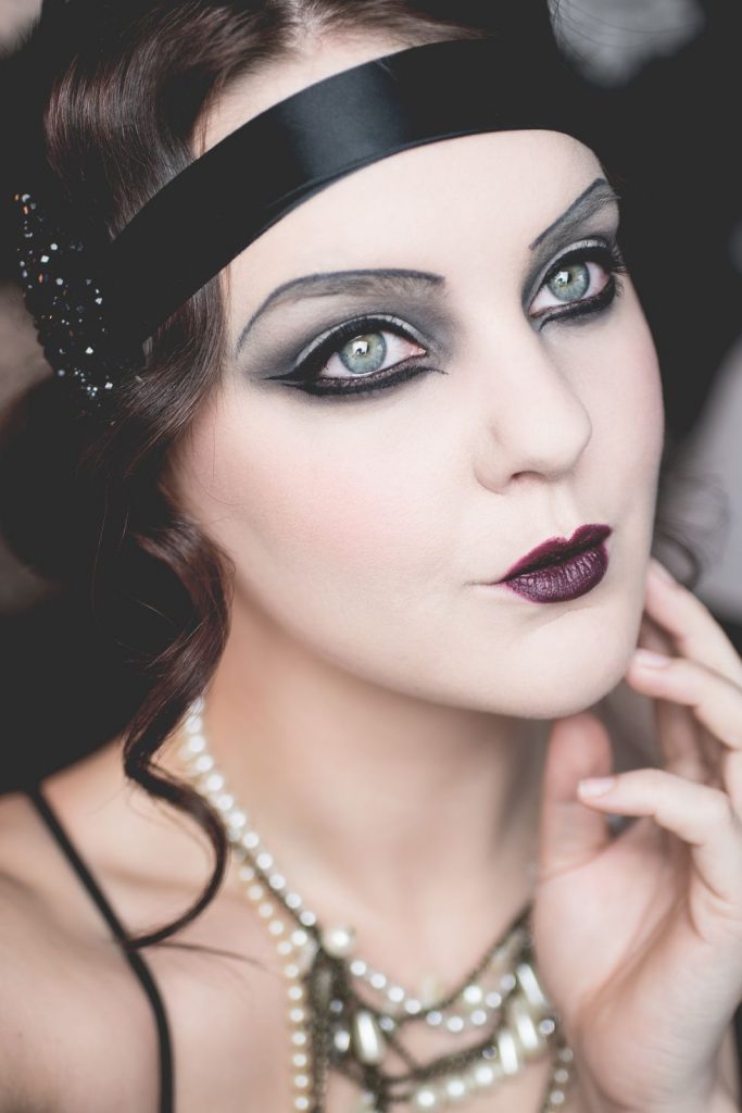 Roaring twenties  |  11 Creepy and Cool Halloween Makeup Ideas to Try This Year |  HerBeauty