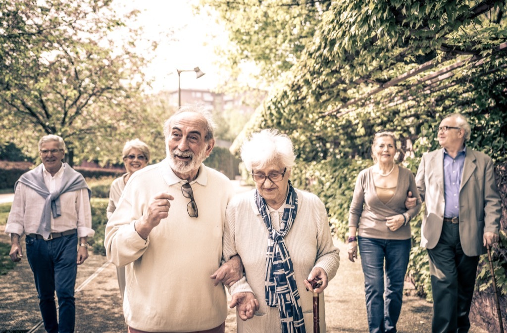 old people walking outside earliest signs of alzheimer's