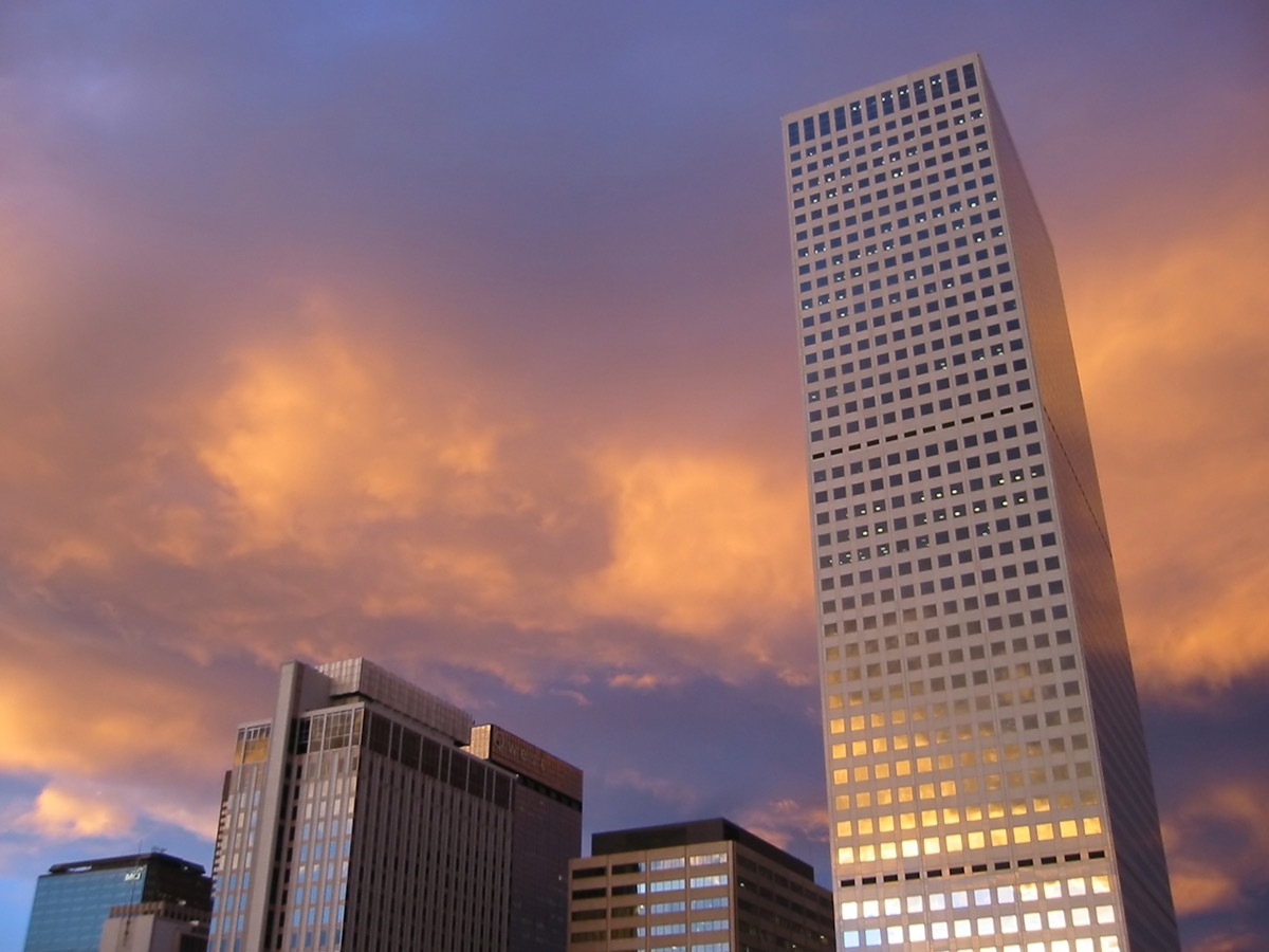 republic plaza in denver colorado at dusk