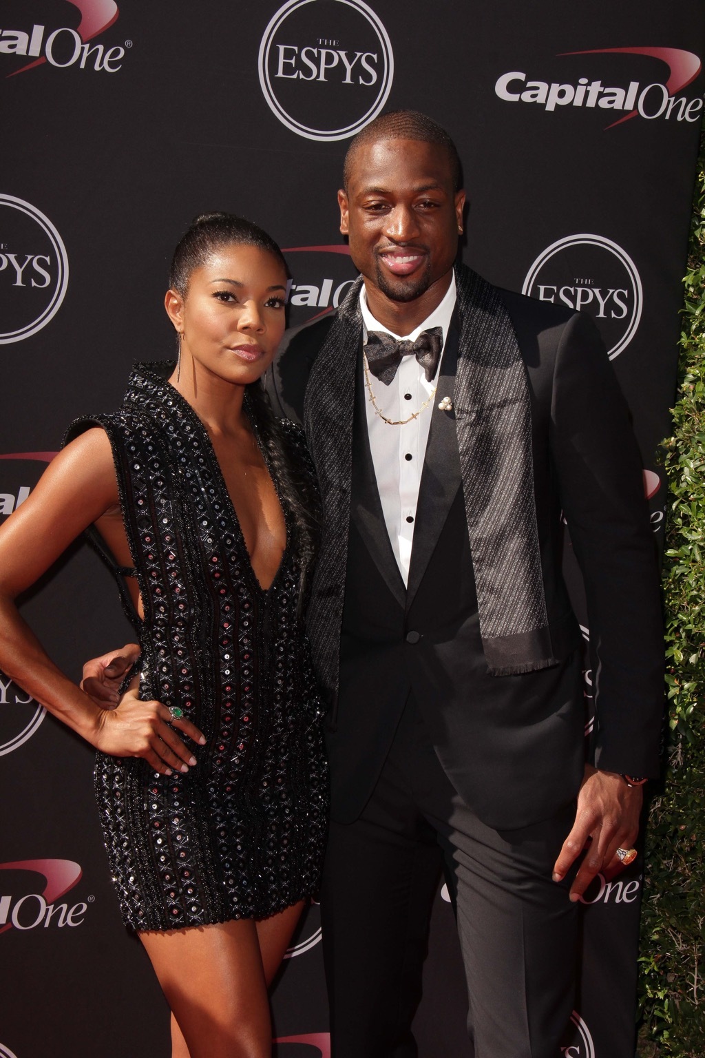 Dwayne Wade happily married reverse age gap