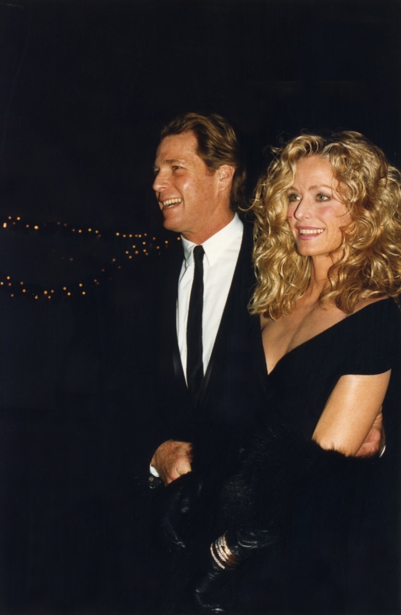 ryan o'neal and farrah fawcett, 1990, vintage red carpet photos