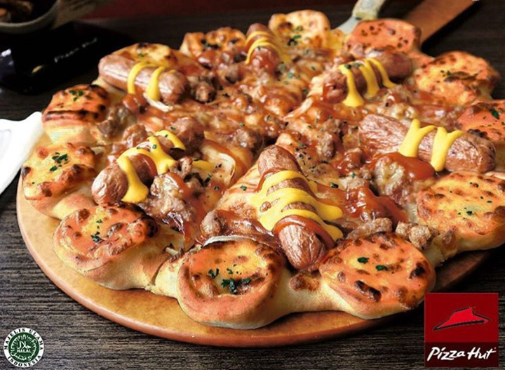 Pizza Hut frankfurter pizza