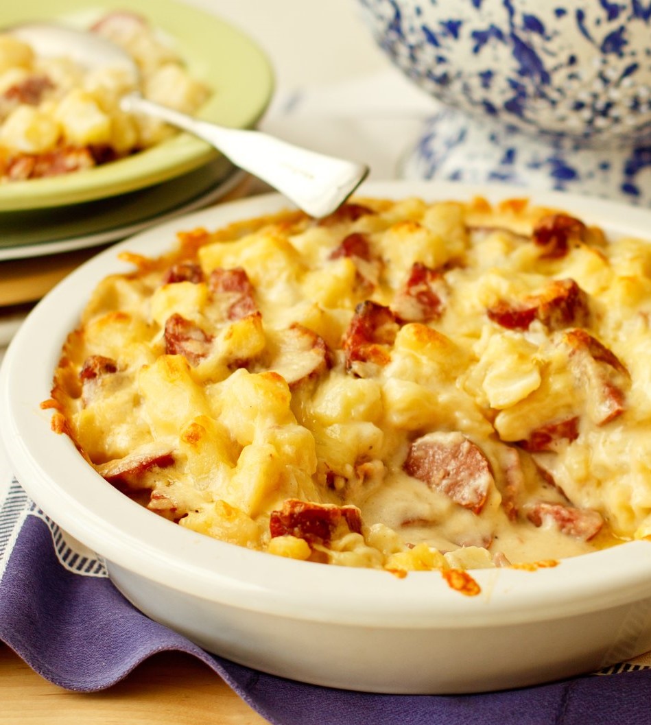 Sausage and cheddar casserole | 12 Cozy Fall Breakfast Ideas | Her Beauty