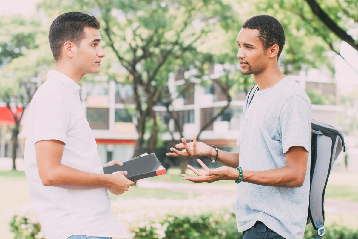 friends talking on a college campus things you should never say to a single parent