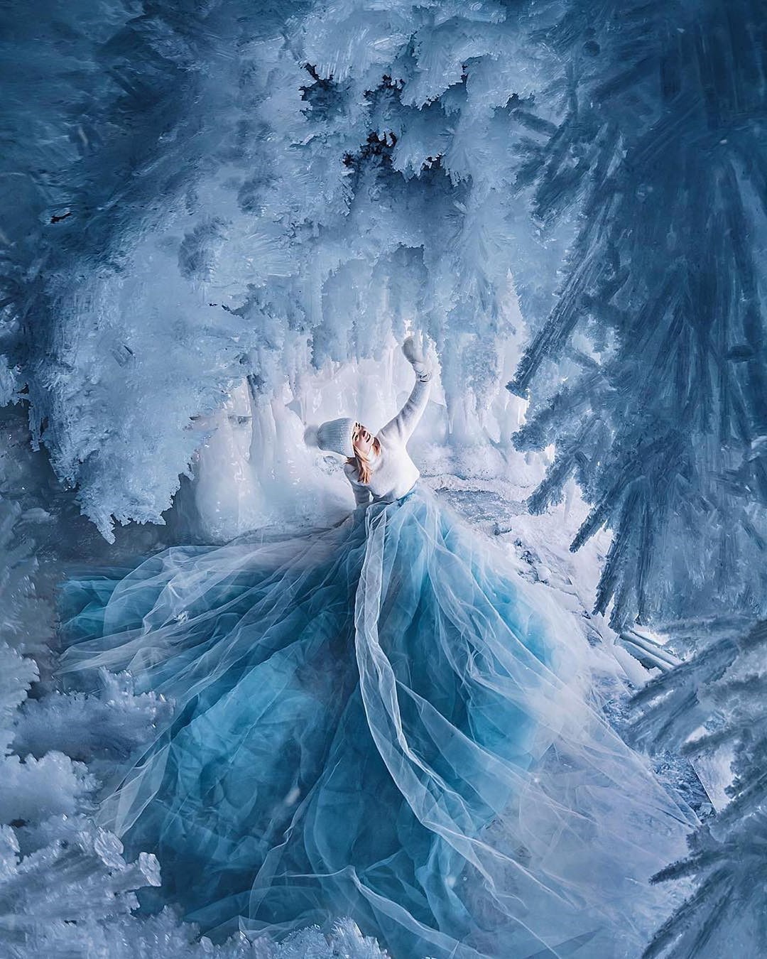 Photographer Shoots Dreamy Gowns Against Jaw-Dropping Scenery #3 | Her Beauty