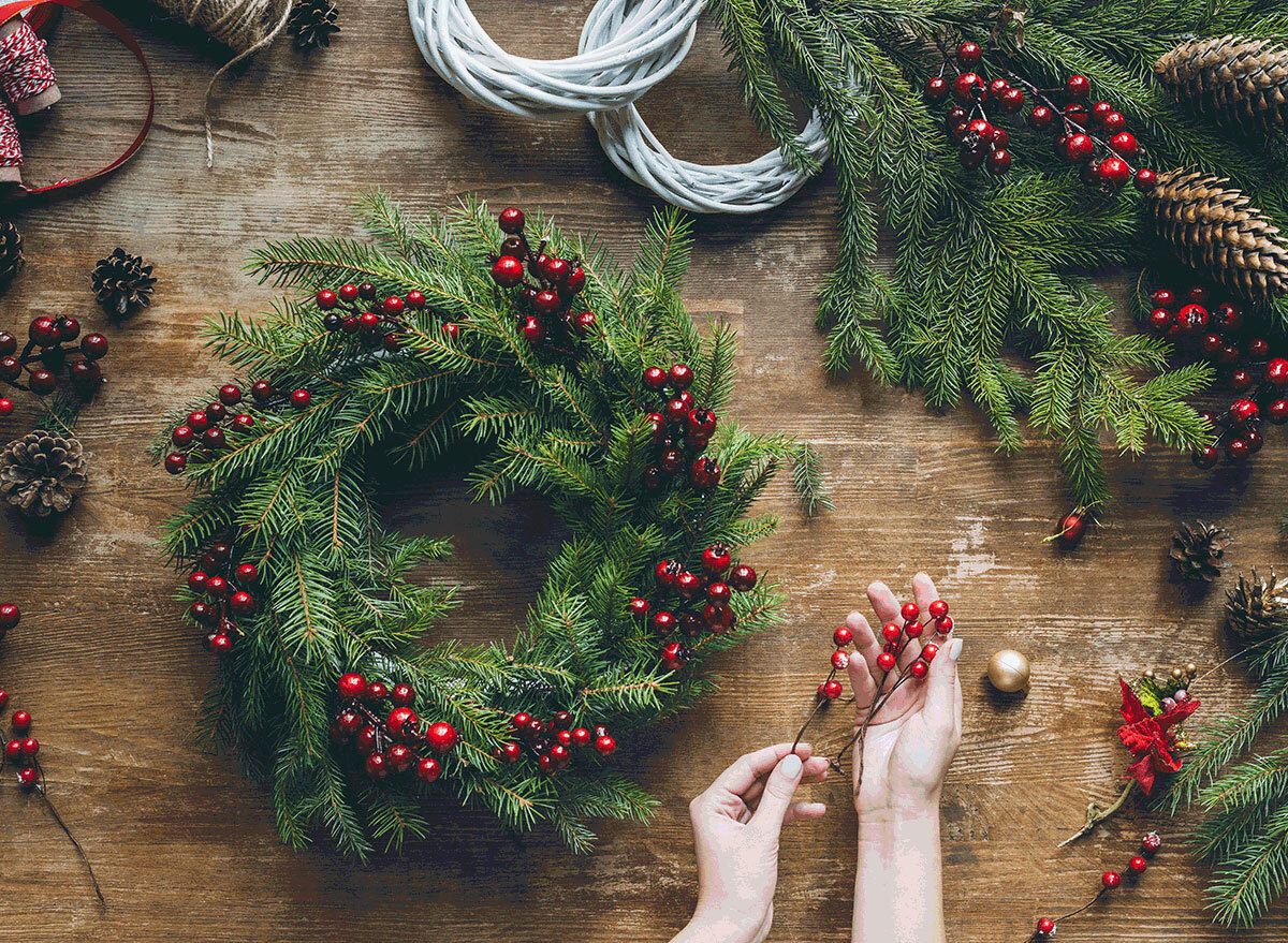 Holiday wreath