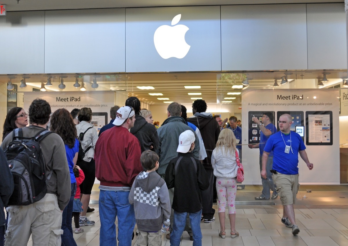 customers standing outside for the release of the first ipad