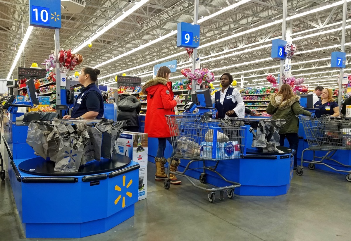 walmart employees checking people out, walmart employee secrets