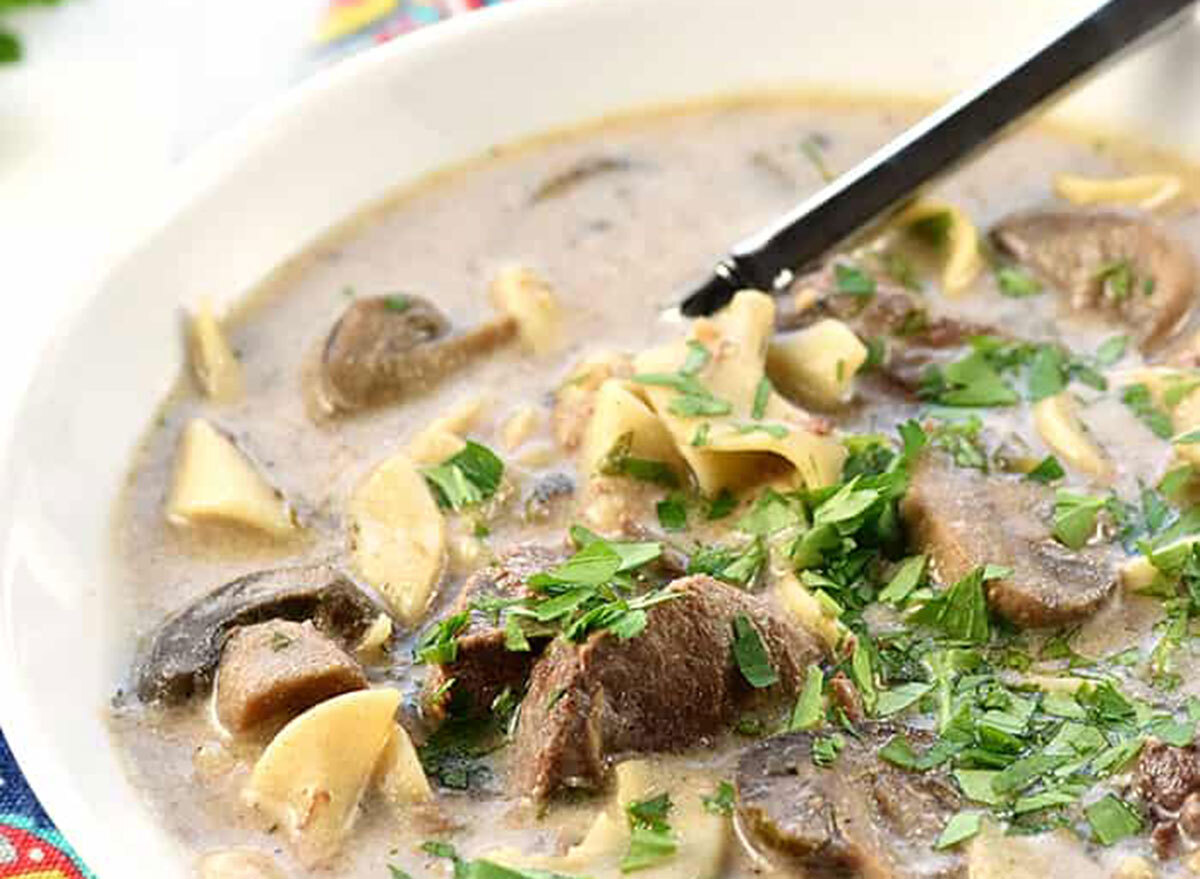 slow cooker beef stroganoff soup