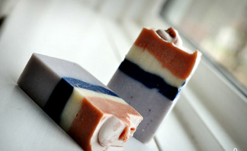 amazing_homemade_soap_recipes_that_make_the_best_gifts_10