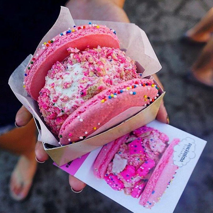 macaron-ice-cream-sandwiches-the-newest-dessert-trend-and-we-are-all-for-it-11