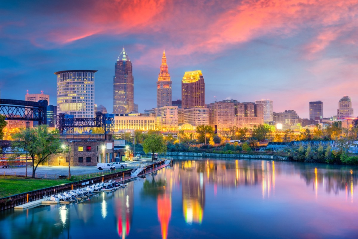 cleveland ohio skyline