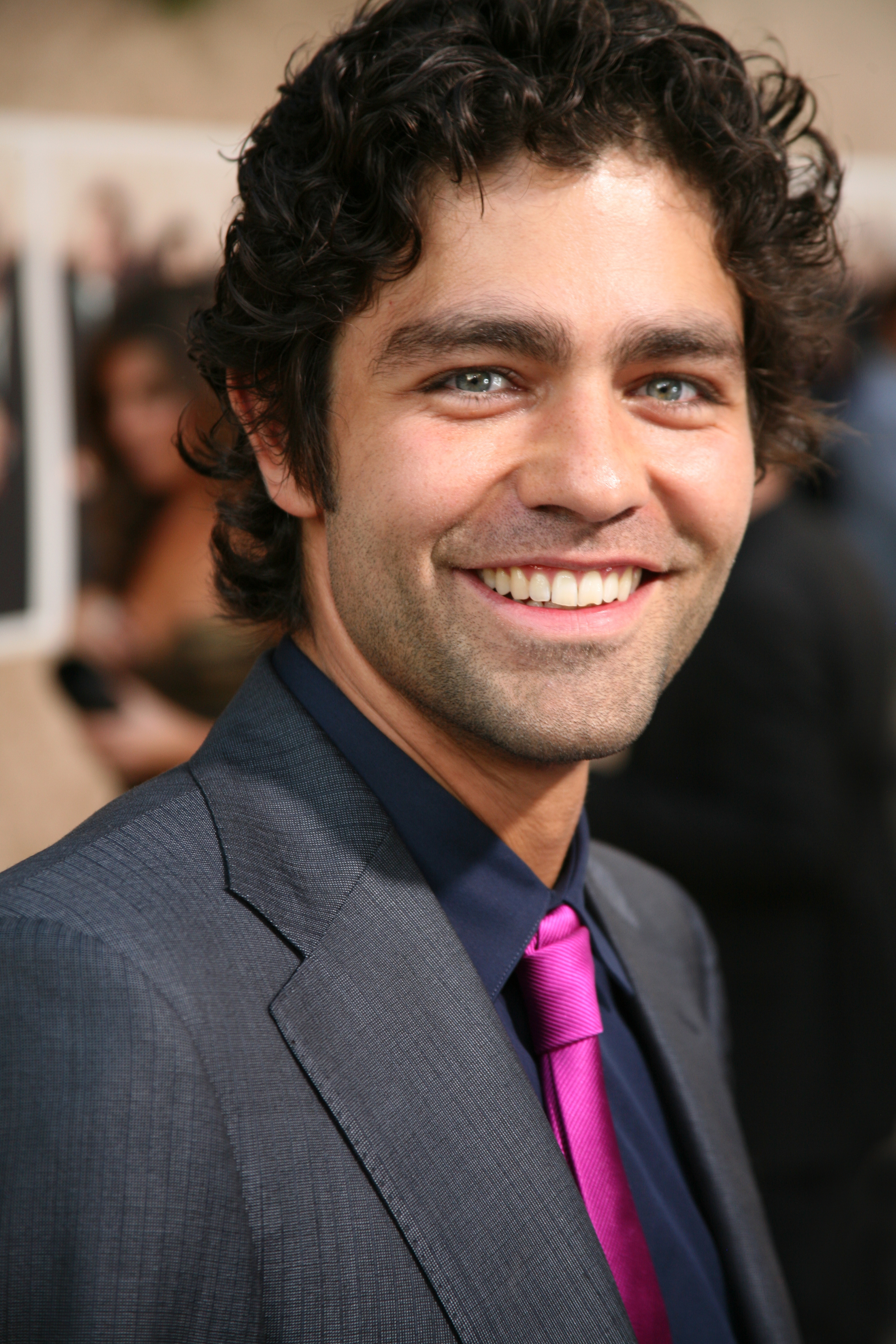 Adrian Grenier and his curly hair