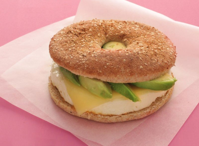 au bon pain egg whites cheddar avocado skinny wheat bagel