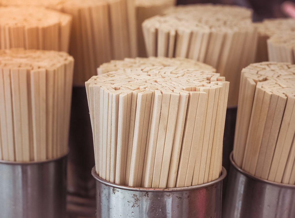 wooden chopsticks things to throw away 