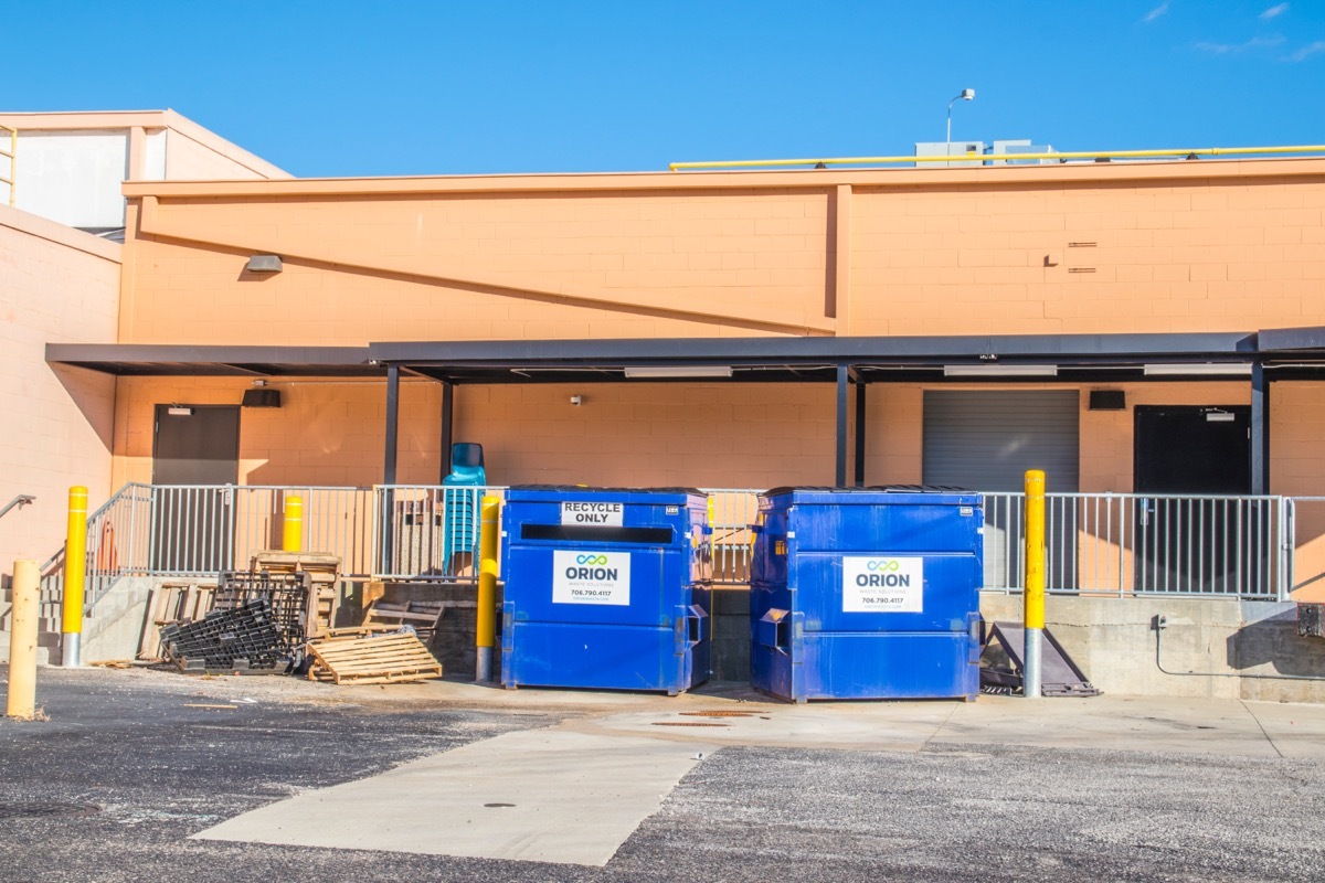 dumpster behind store