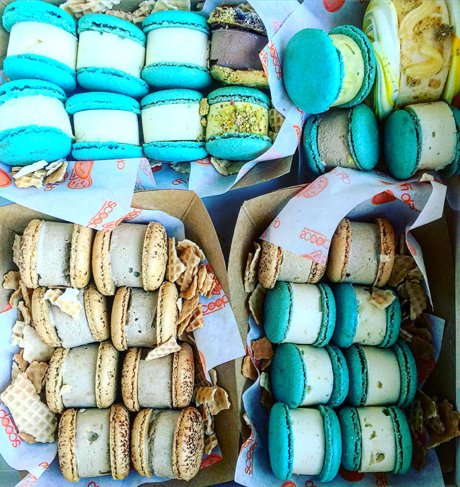 macaron-ice-cream-sandwiches-the-newest-dessert-trend-and-we-are-all-for-it-12