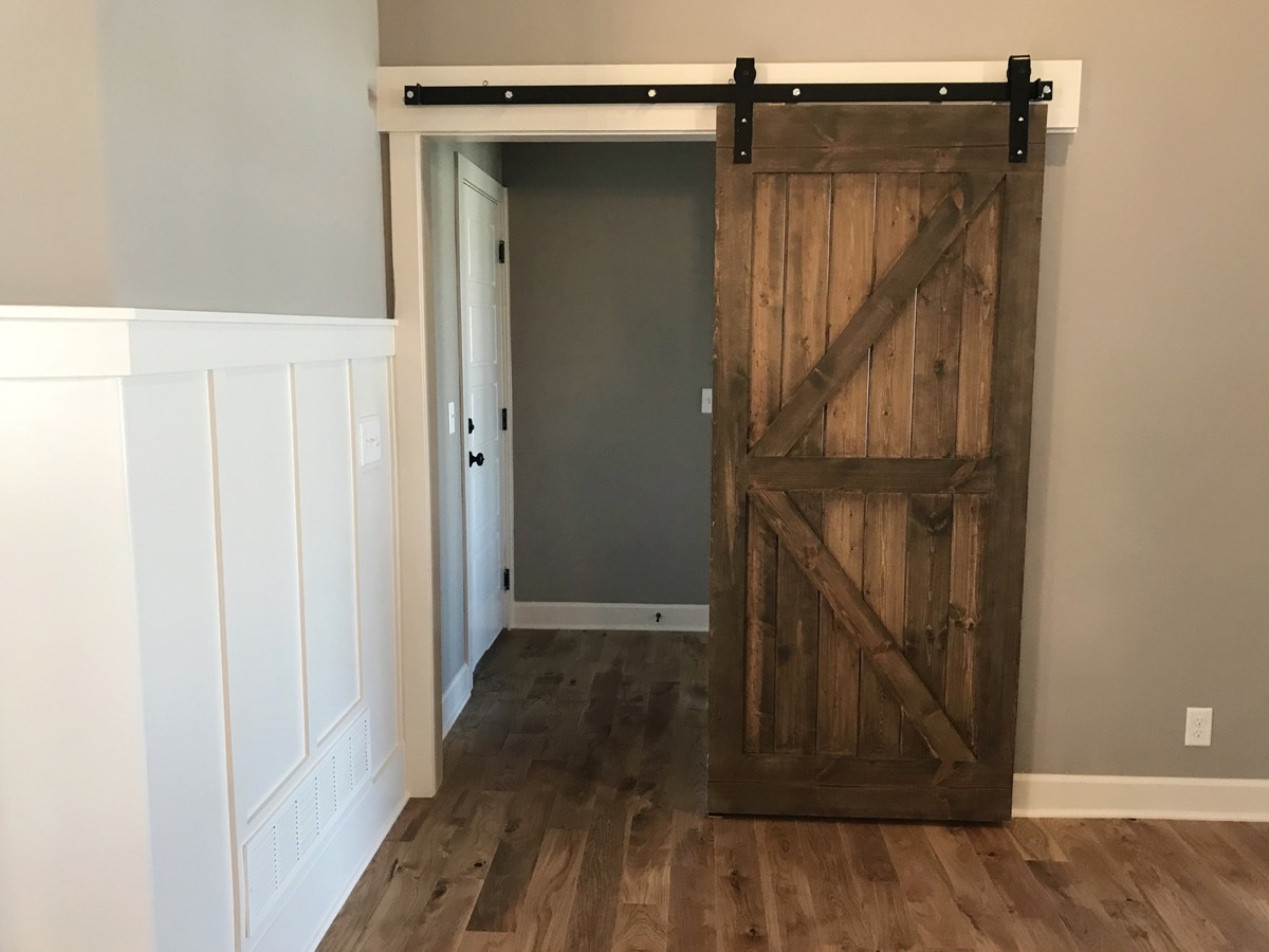 barn door in home