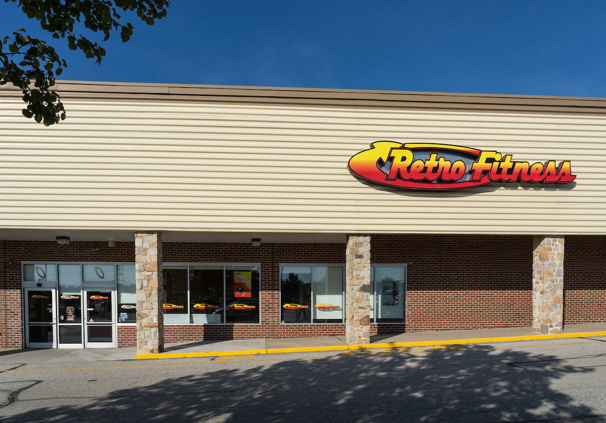 Retro Fitness gym exterior