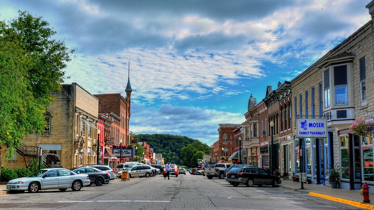 downtown elkader iowa